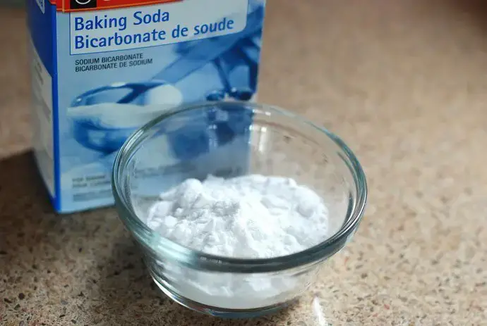 Use Baking Soda to Clean Ceramic Pots and Pans
