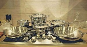 Read more about the article Who Makes Kirkland Signature Cookware?